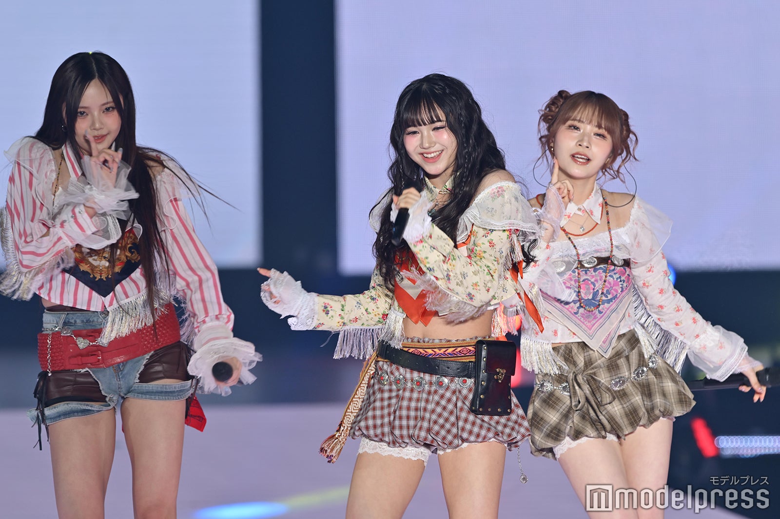 （C）モデルプレス