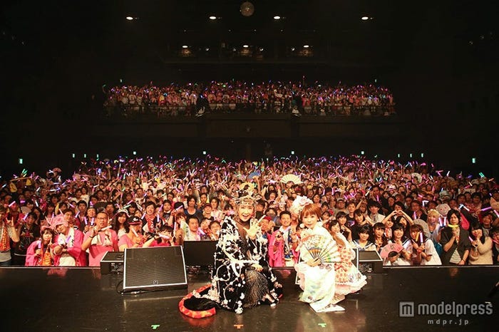 ライブの様子/小林幸子、中川翔子