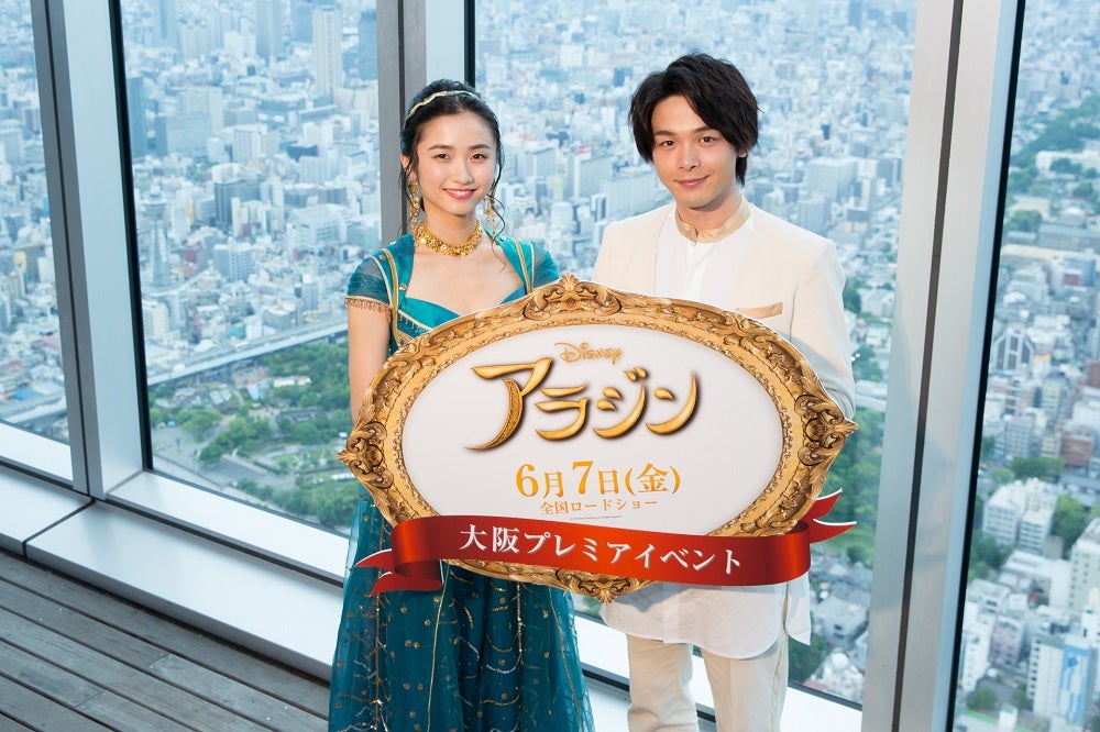 木下晴香＆中村倫也（C）2019 Disney Enterprises, Inc. All Rights Reserved.