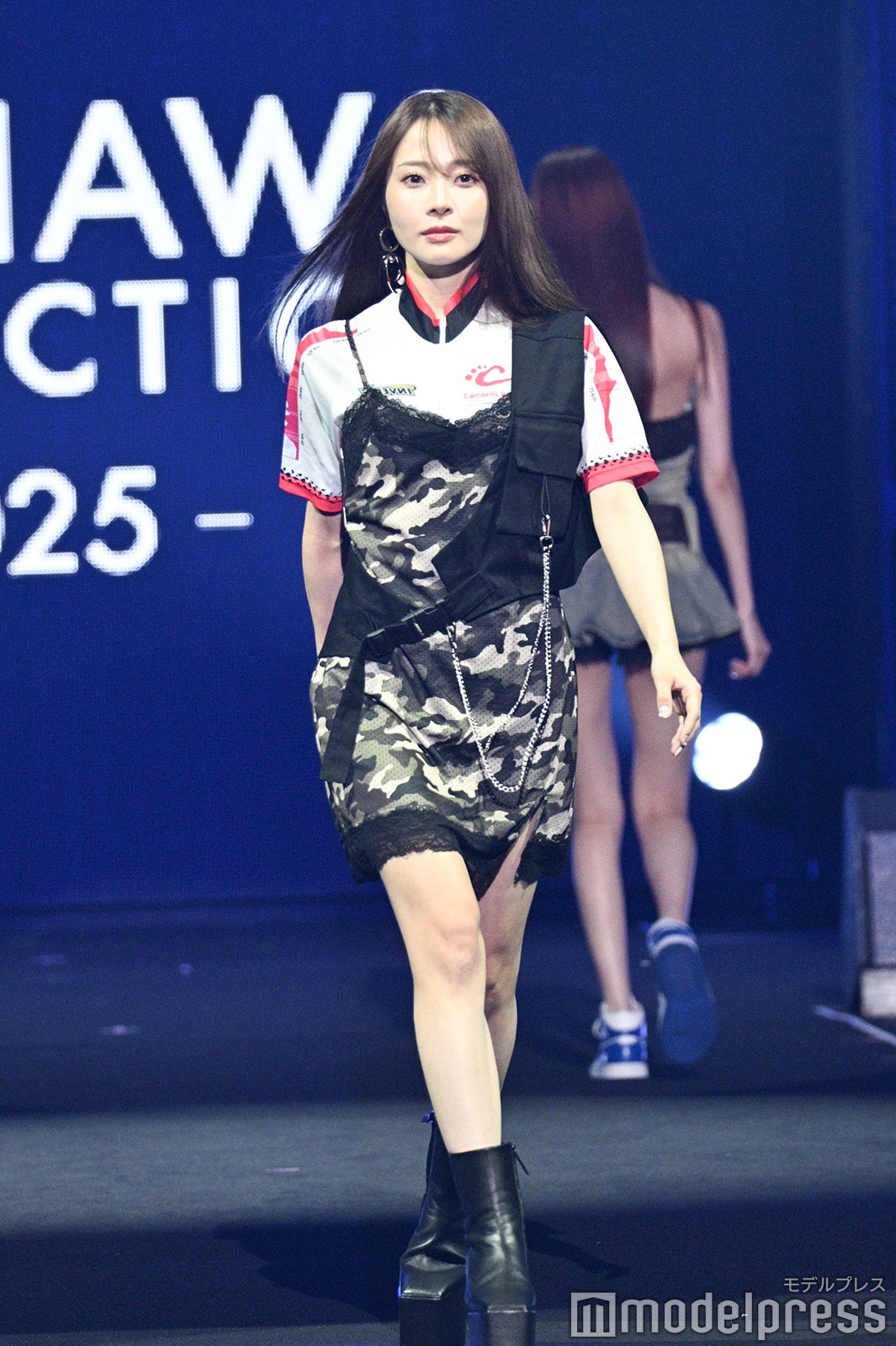 ありさ様　21日 桃園ありさ、SEXYスリットワンピ姿にドキッ【オキコレ2025