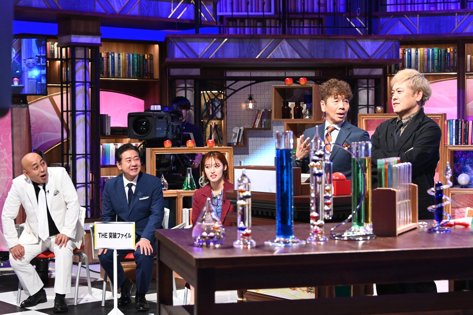 長谷川雅紀、渡辺隆、王林、上田晋也、有田哲平（C）日本テレビ