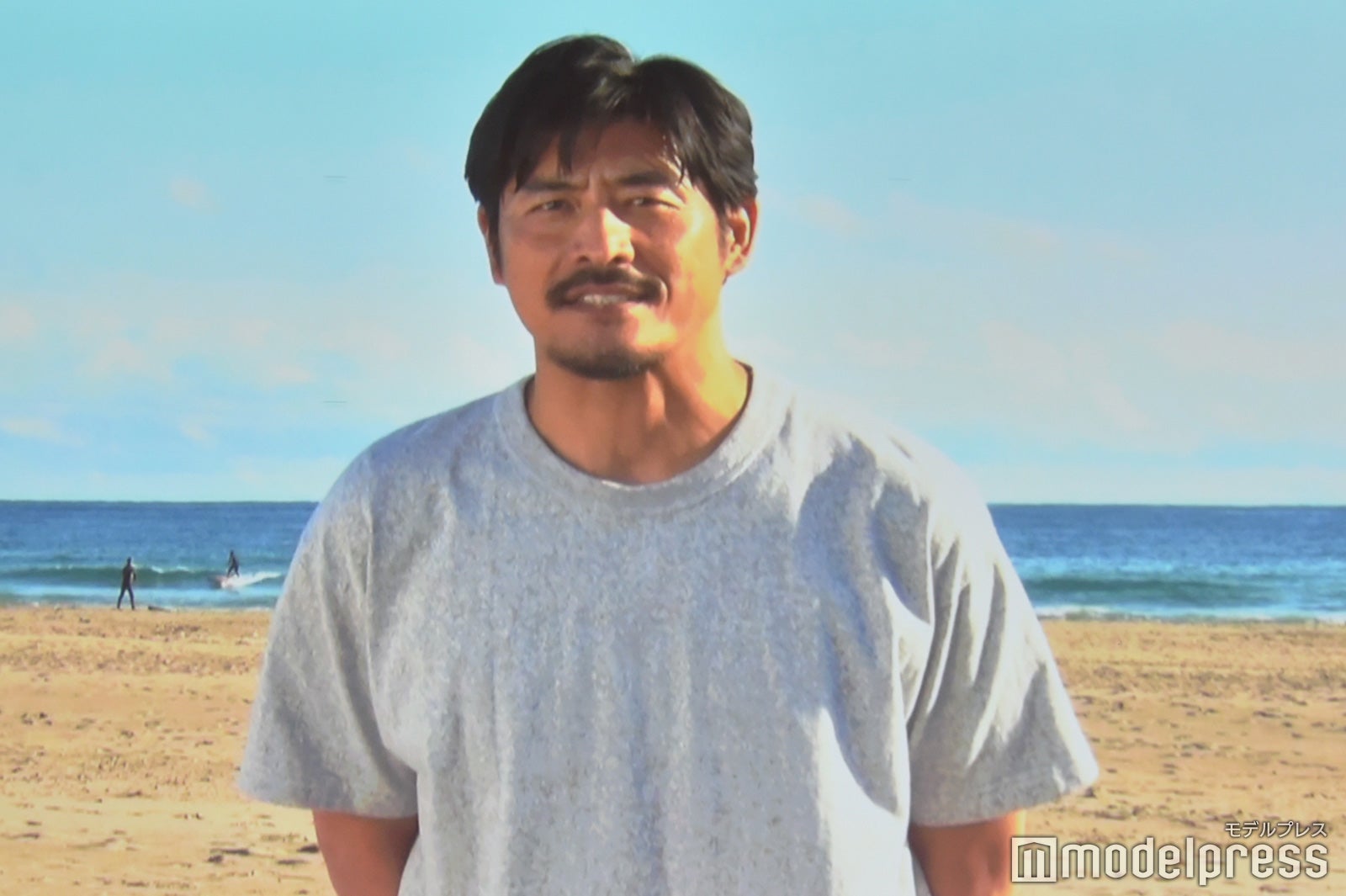 ビデオメッセージで登場した坂口憲二 （C）モデルプレス