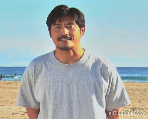 芸能活動休止中の坂口憲二、ビデオメッセージで登場「残念ながら都合が合わず」