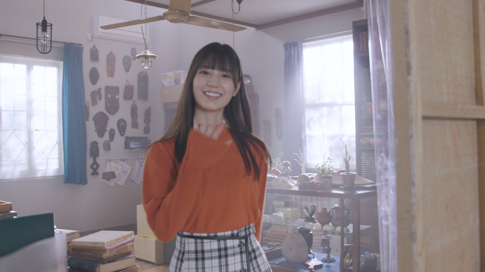 小坂菜緒／CMメイキングカット（提供写真）