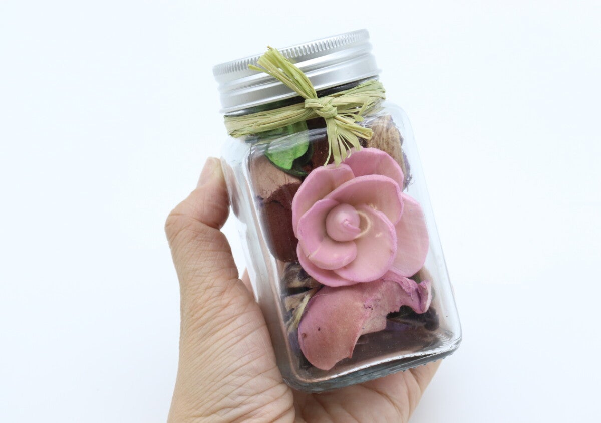 200円はやりすぎ！見つけたら迷わずカゴIN♡雑貨屋さんレベルの高見えアロマ