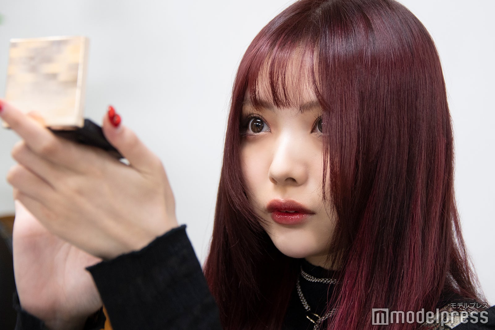 セミマットをベースにハイライトはしっかりめに入れる（C）モデルプレス