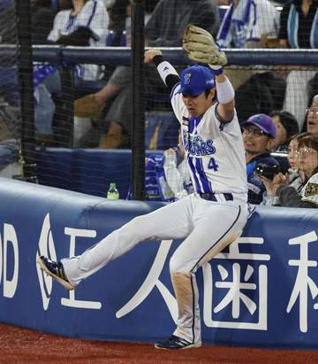 2日連続乱戦のDeNA－阪神戦で珍アナウンス 公式戦初の三塁・度会が治療後「ただいま…戻って参りました」