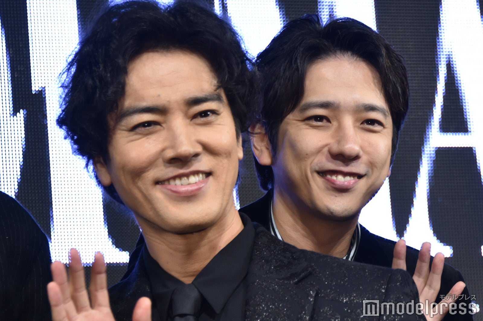 桐谷健太、二宮和也（C）モデルプレス