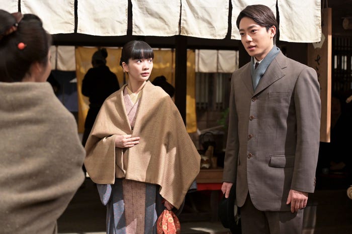 見上愛、井上祐貴「風、薫る」第79話(C)NHK
