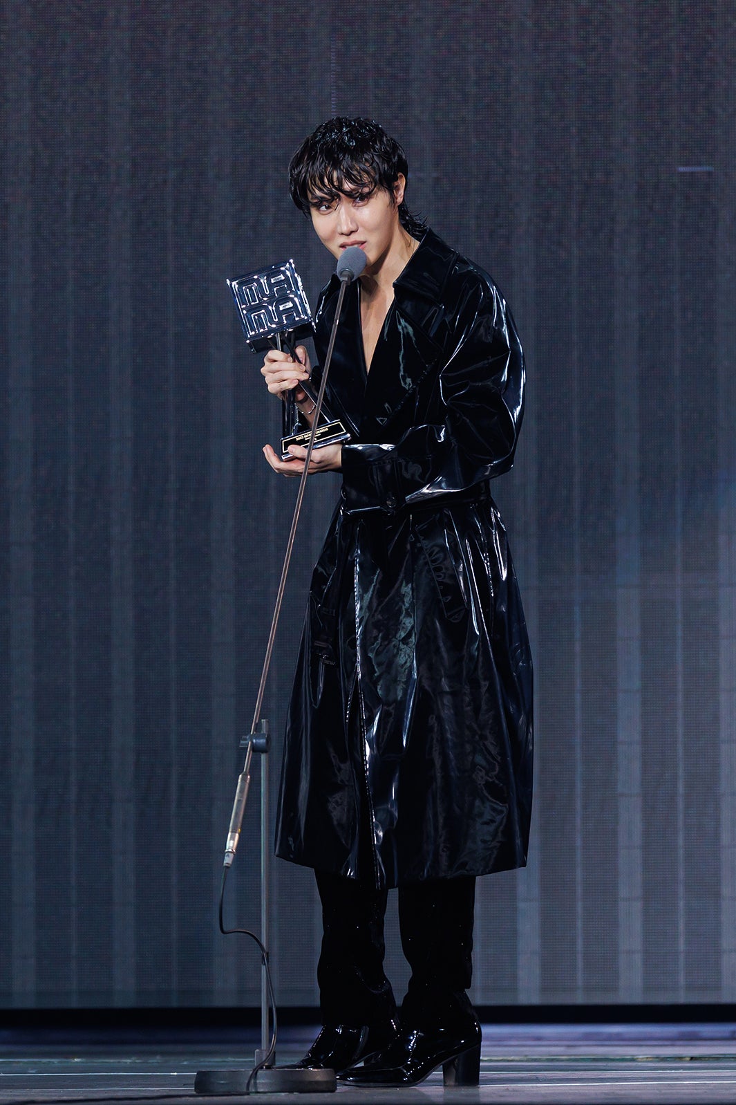 J-HOPE、BTSの2022年振り返る「痛みを感じてきた1年だった」＜2022 MAMA AWARDS DAY2＞