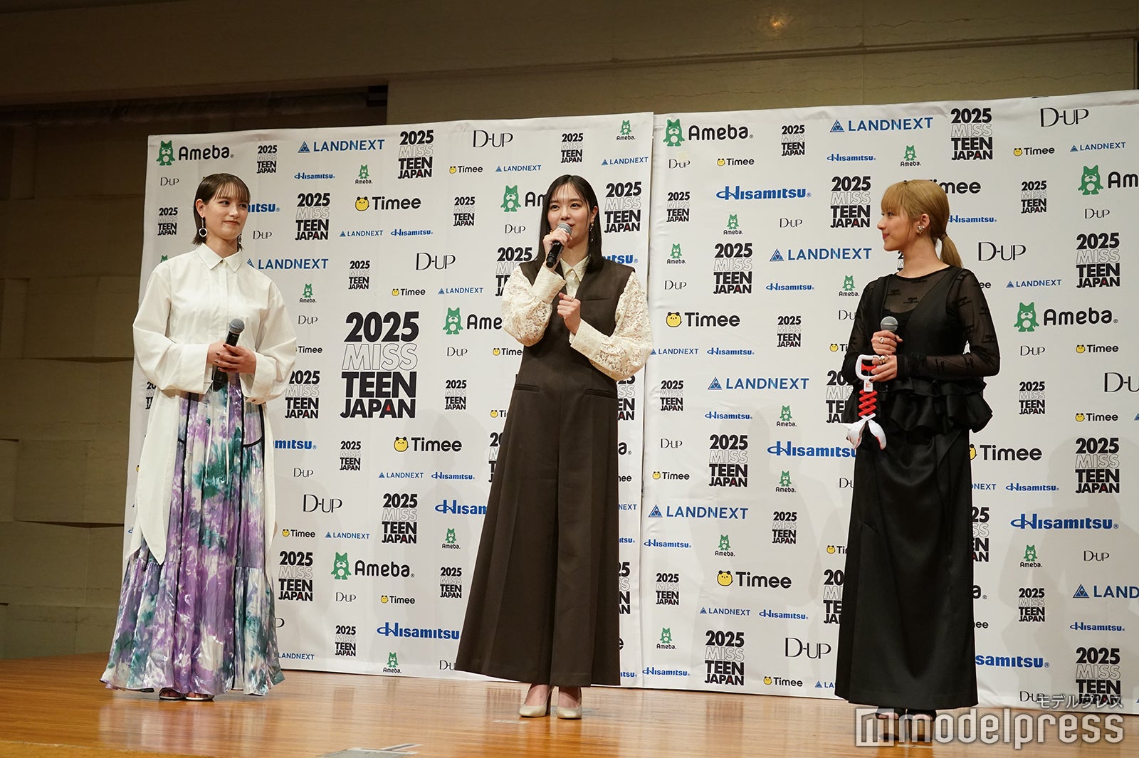 トラウデン直美、新川優愛、平祐奈（C）モデルプレス