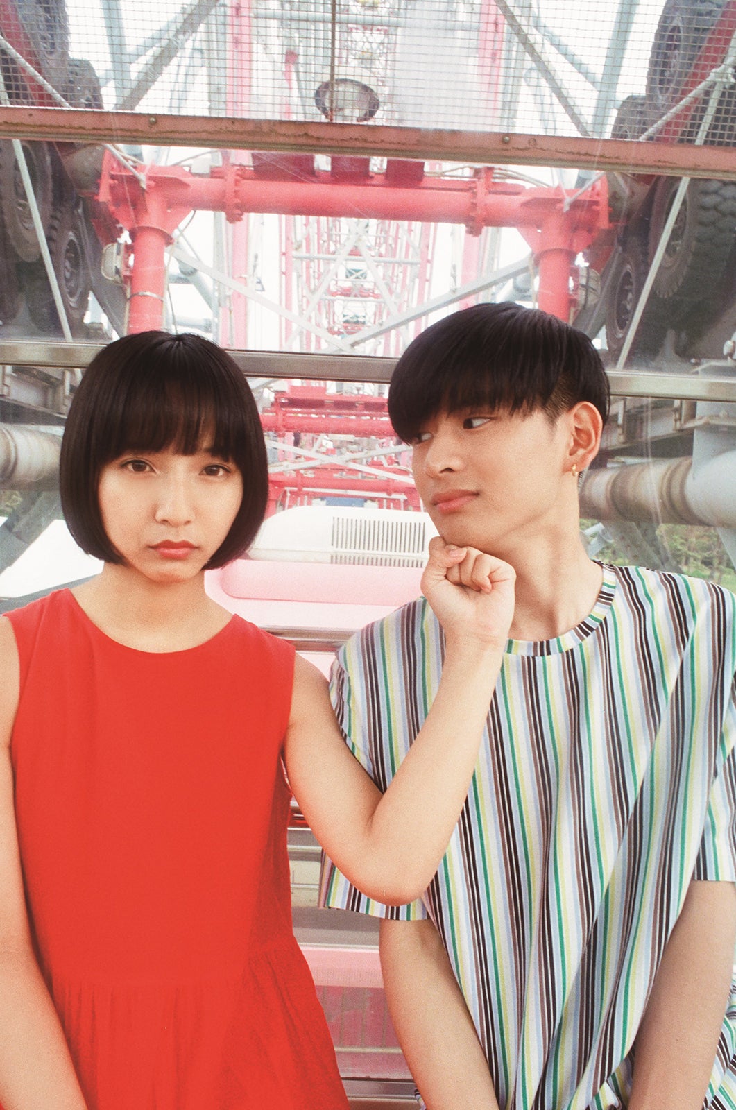 山之内すず、さなり／画像提供：講談社