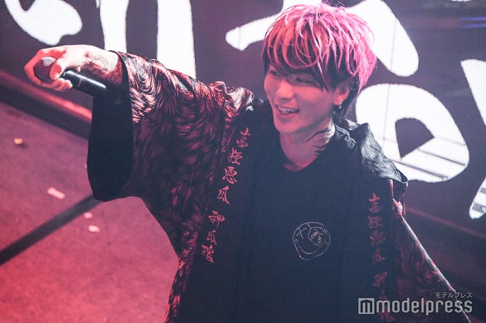 DJまる 「レペゼン恐怖のカウントダウンライブ ~ガチで生配信~」(C)モデルプレス