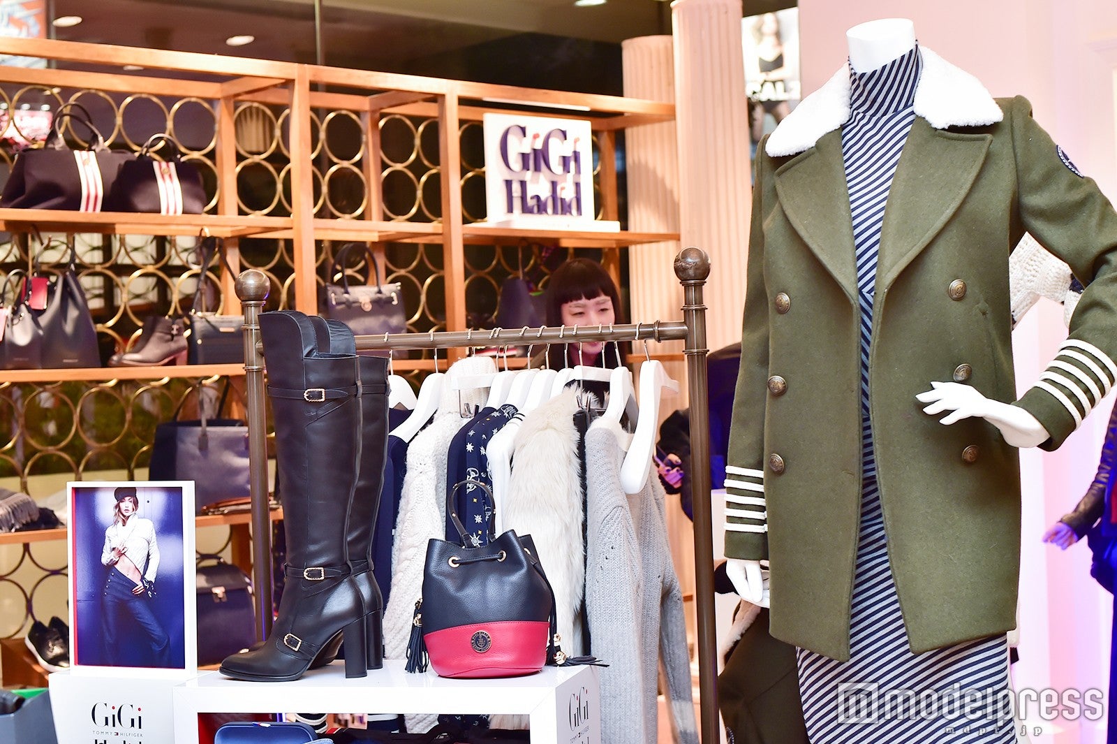 「TOMMY×GIGI」コレクション （C）モデルプレス