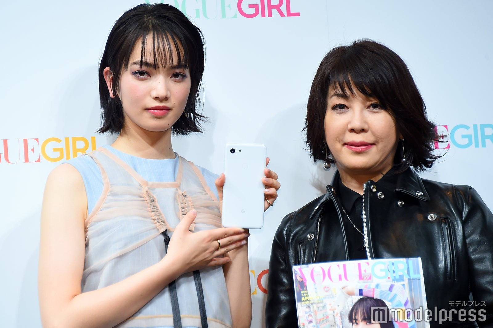 小松菜奈、渡辺三津子編集長（C）モデルプレス