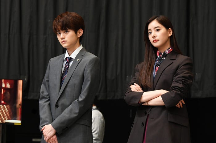 鈴鹿央士、新木優子(C)Kwang jin/tv asahi