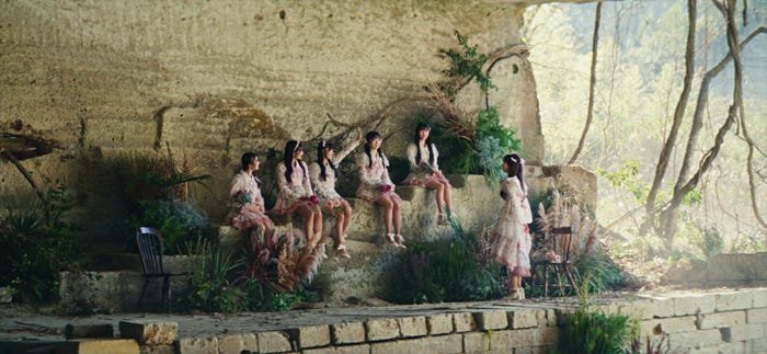 AKB48「カラコンウインク」(C)AKB48