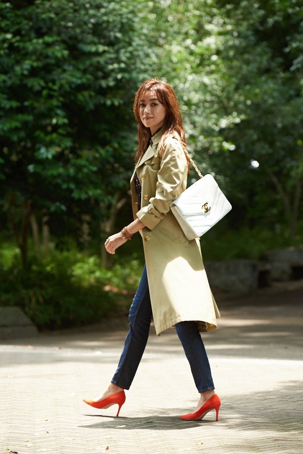 仁香「美人な歩き方」（SBクリエイティブ、2017年8月22日発売）より／提供画像 