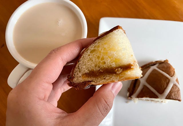 黒糖メロンパン　きなこクリーム