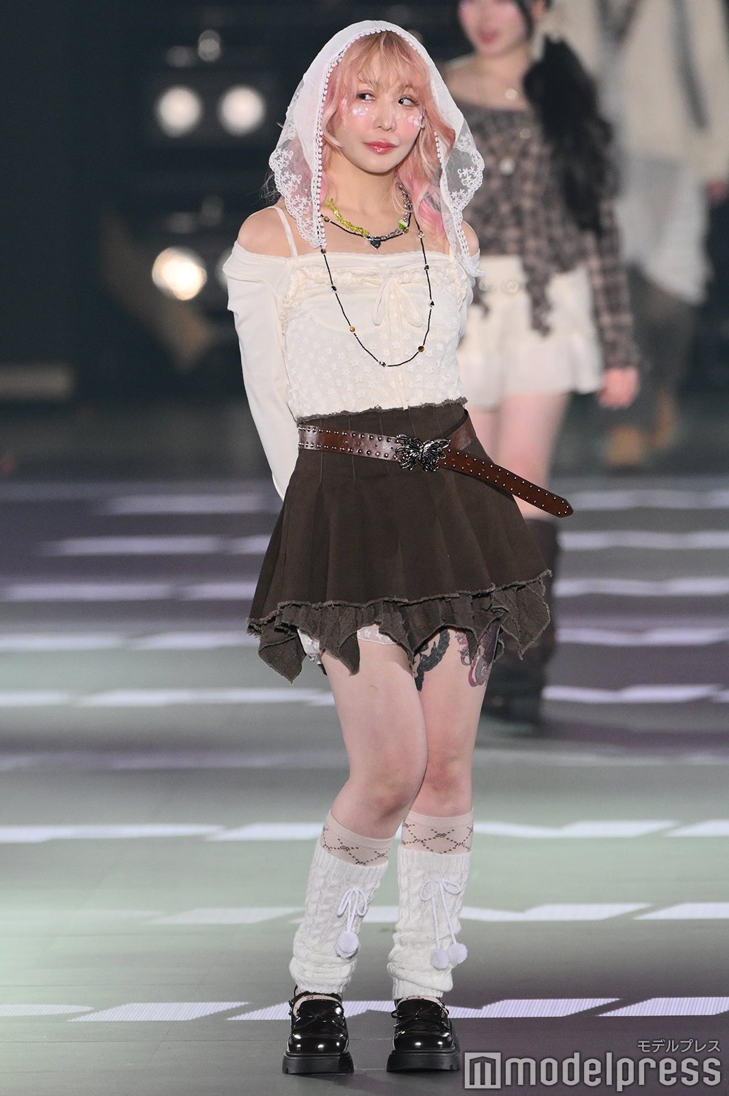 ZOCX大森靖子、美デコルテ＆美脚大胆披露【関コレ2025S/S