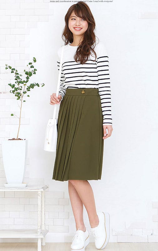 サイドボタンプリーツラップスカート「神戸レタス」2380円(税込)/画像提供:神戸レタス