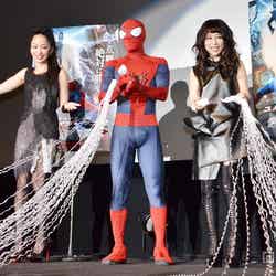 【左から】中島美嘉、スパイダーマン、加藤ミリヤ