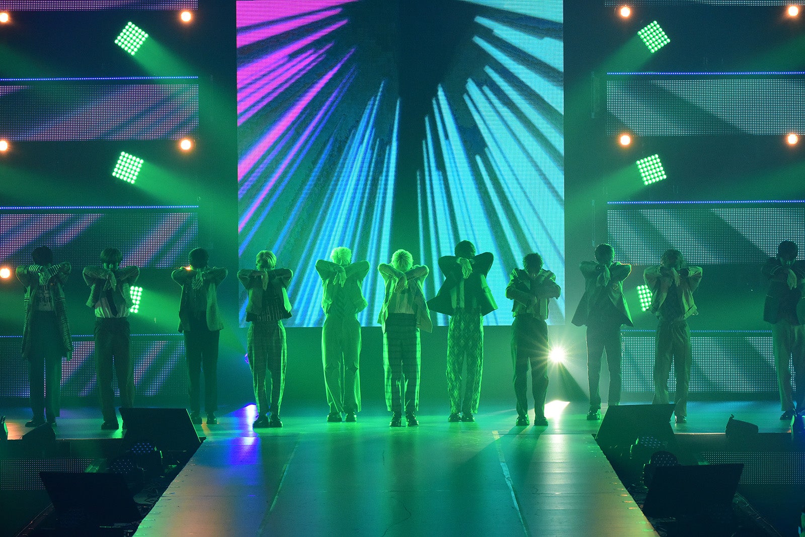 INI（C）Rakuten GirlsAward 2023 S／S