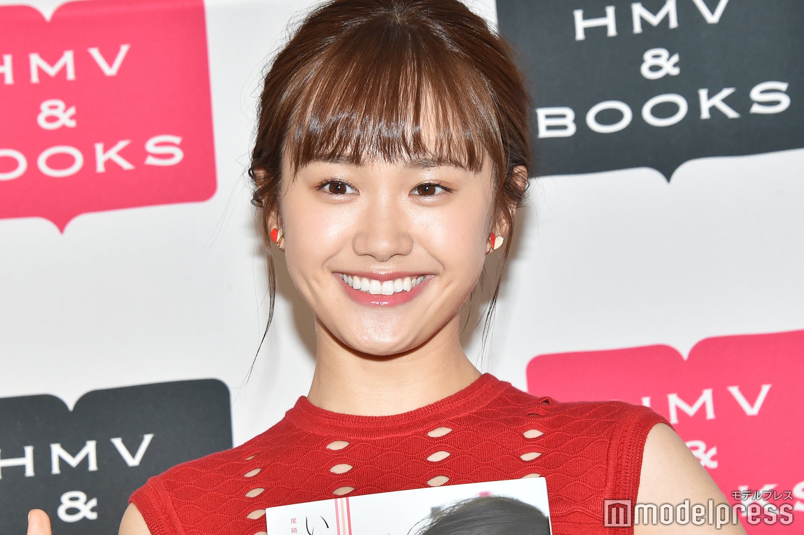 尾碕真花（C）モデルプレス