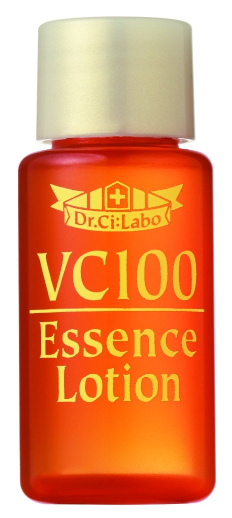 ドクターシーラボのVC100エッセンスローション／画像提供：ロッテ免税店 東京銀座店