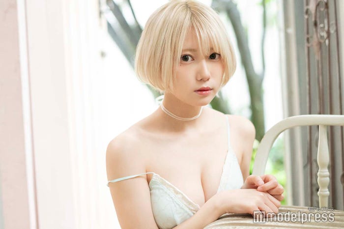 篠崎こころ(C)モデルプレス