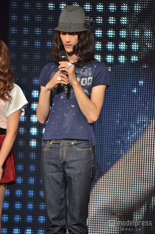 ステージ上で歓声を浴びた栗原類