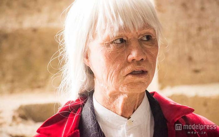 老爺姿の斎藤工(C)2015「リアル鬼ごっこ」学級委員会