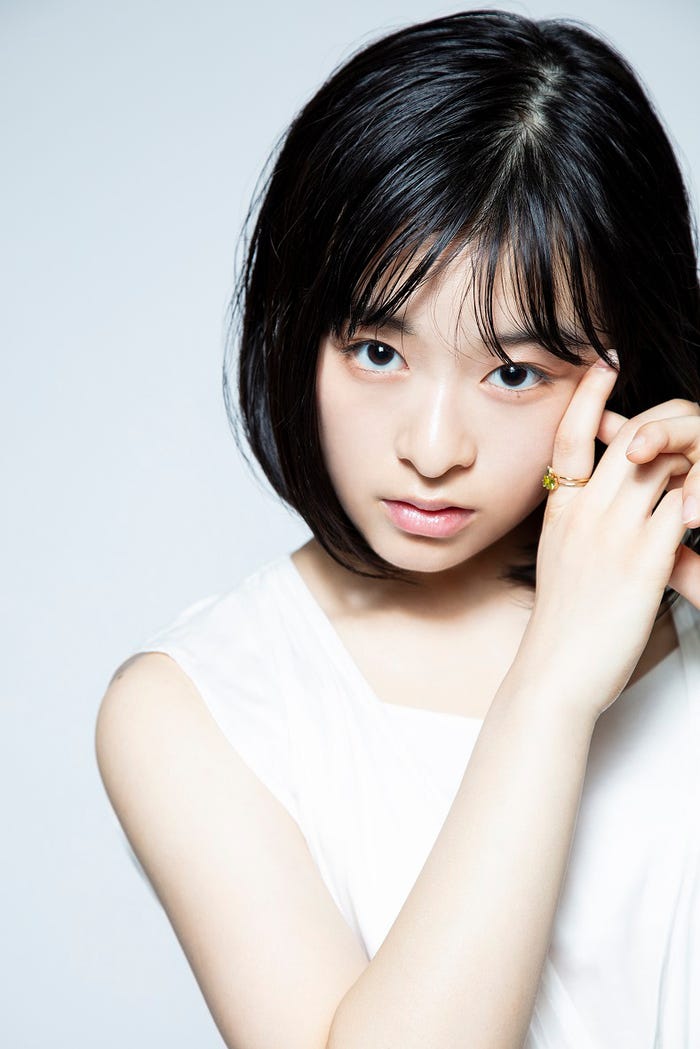 <森七菜(もり・なな)プロフィール>2001年8月31日生まれ、大分県出身。2016年夏、大分県でスカウトされ、翌年にドラマ「東京ヴァンパイアホテル」で女優デビュー。オーディションを勝ち抜き新海誠監督の映画「天気の子」のヒロイン声優に抜擢される。主な出演作はドラマ「先に生まれただけの僕」、「獣になれない私たち」、「3年A組―今から皆さんは、人質です―」、「少年寅次郎」、連続テレビ小説「エール」、「あのコの夢を見たんです。」、「この恋あたためますか」、映画「東京喰種 トーキョーグール【S】」、「最初の晩餐」、「地獄少女」、「ラストレター」、「青くて痛くて脆い」、「461個のおべんとう」など。