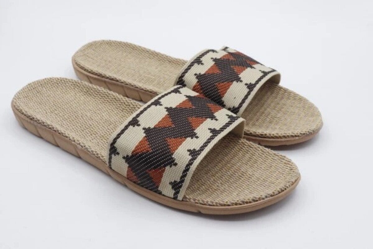 ダイソー 外でも履けるスリッパ(ジュート入、ウェーブ、25cm-27cm) ダイソー 外でも履けるスリッパ(ジュート入、ウェーブ、25cm-27cm)