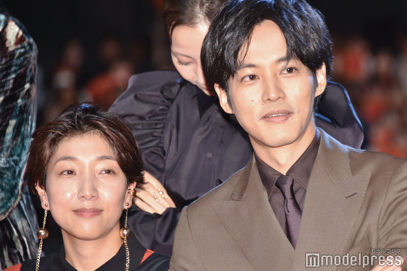 安藤サクラ、松坂桃李（C）モデルプレス