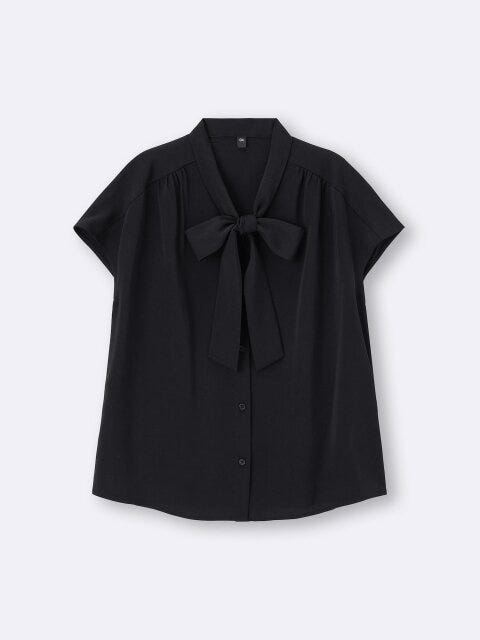 GU ボウタイブラウス GUのボウタイブラウス