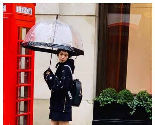 剛力彩芽、ミニスカで美脚全開「スタイル良すぎ」「憧れる」