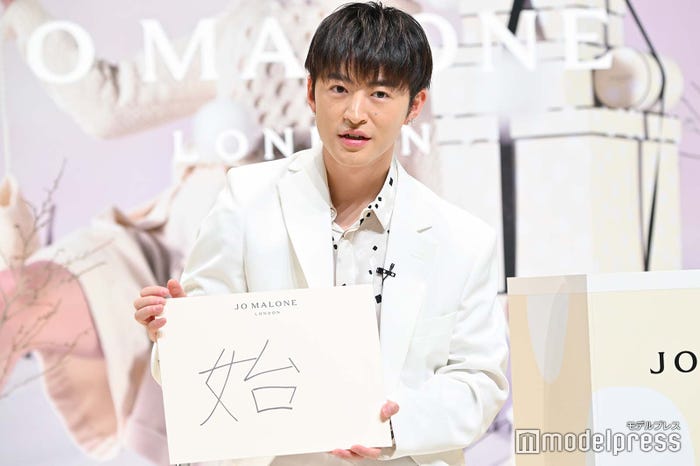 佐野玲於の“今年の漢字”(C)モデルプレス