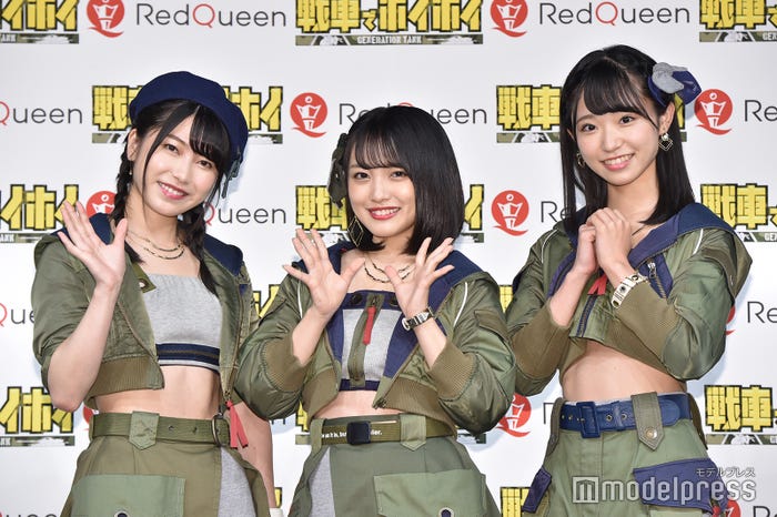 (左から)横山由依、向井地美音、山内瑞葵(C)モデルプレス