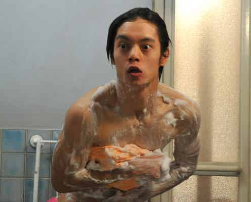 窪田正孝、人生初の“尻出し”&鍛え上げた肉体美でシャワーシーンに挑戦 葉山奨之の可愛すぎる女装姿も披露<僕たちがやりました>