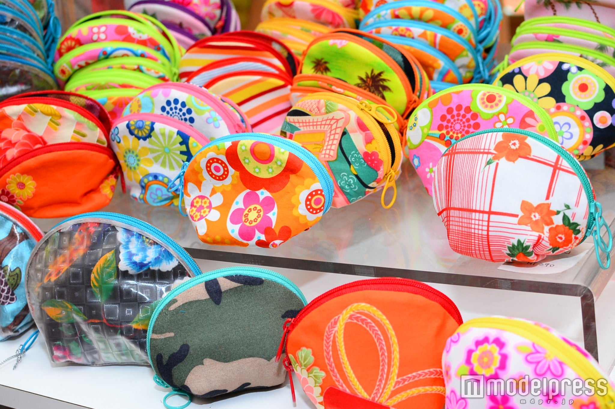 ポーチ各290元（C）女子旅プレス