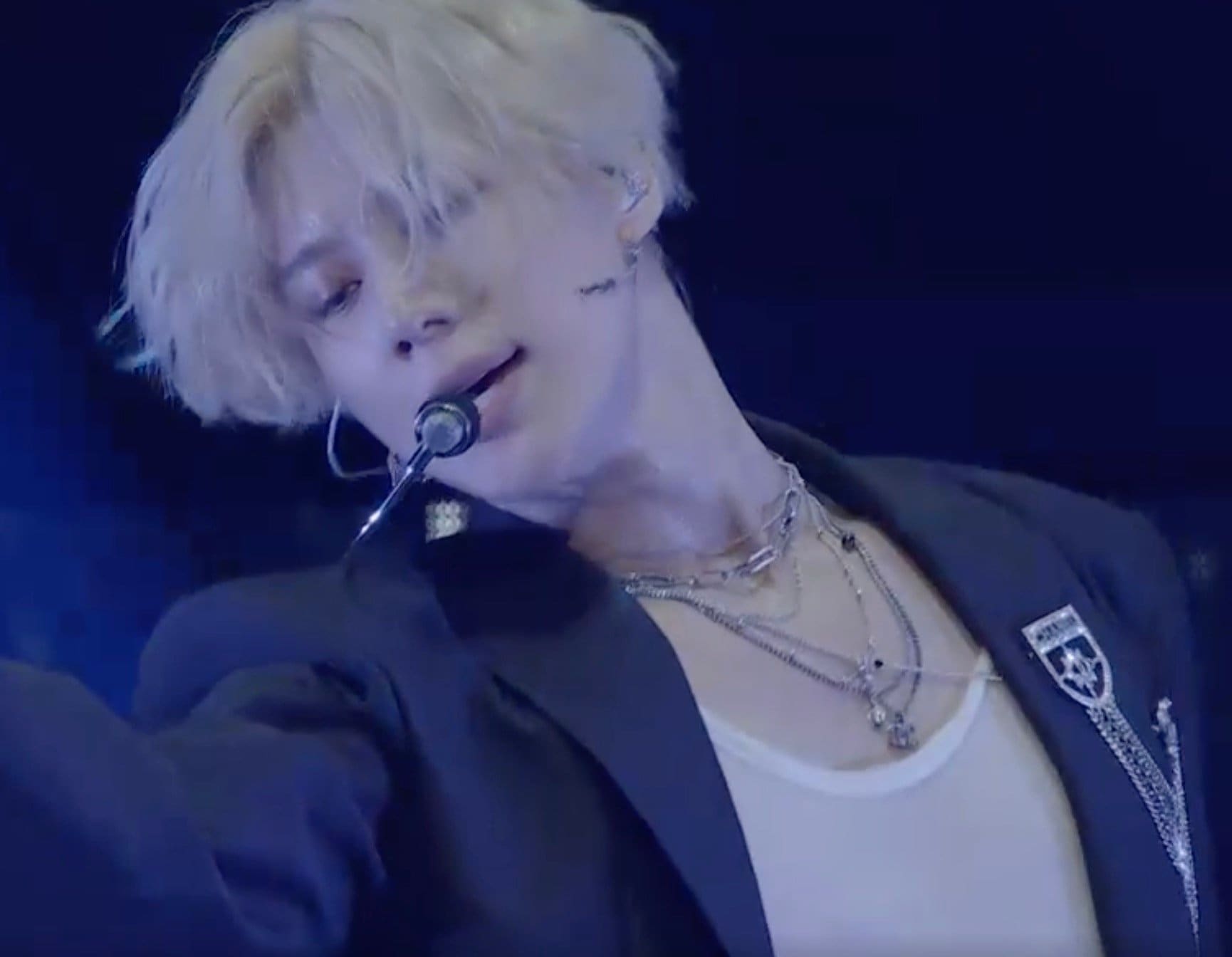 「生きるレジェンド」「美しさが別格」SHINee・テミン（32）、色気爆発ステージでファンを魅了！妖艶パフォーマンスに大歓声