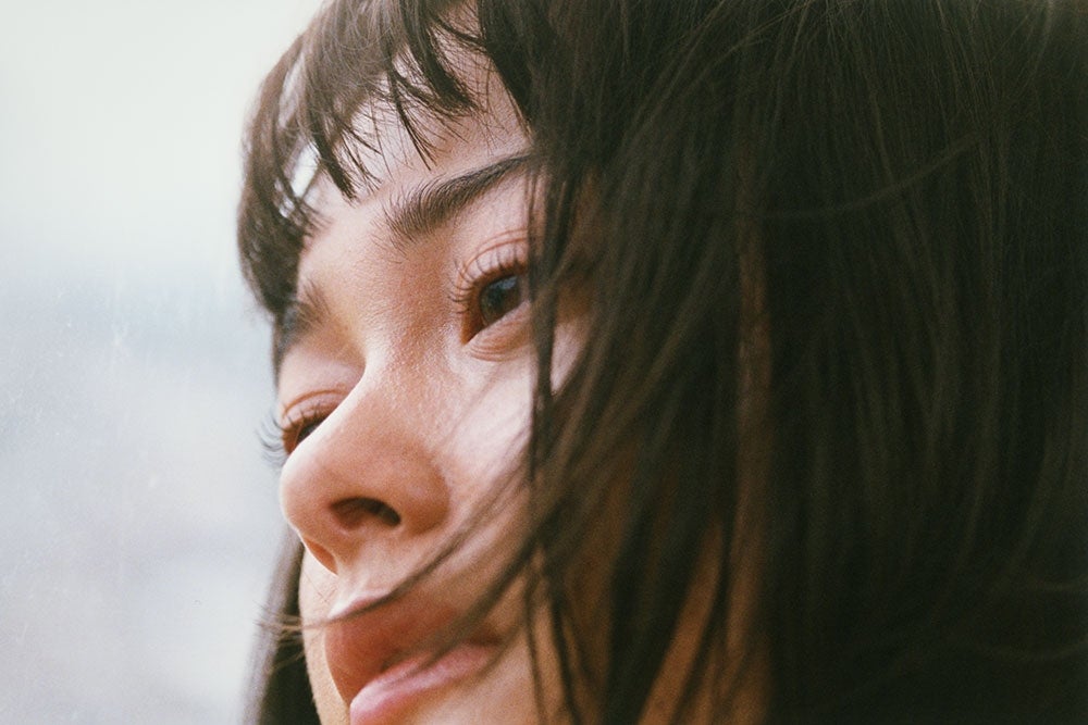 “女優”玉城ティナの魅力全開　豪華コラボの情感たっぷりストーリー