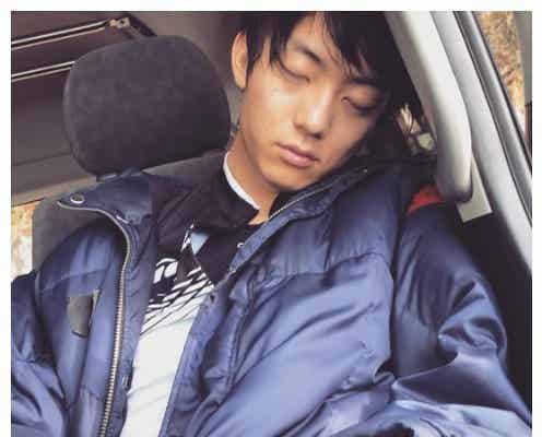 伊藤健太郎、寝顔ショットに「可愛すぎる」「愛おしい」と反響
