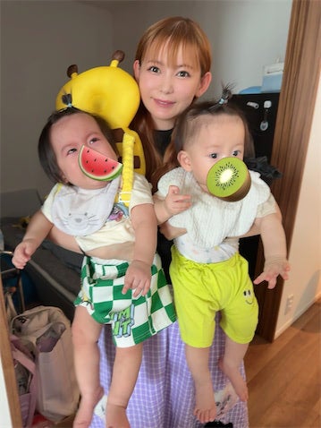 中川翔子、双子の“生後11か月”報告 日々の成長に感動つづる「出来ること毎日増えていく！」