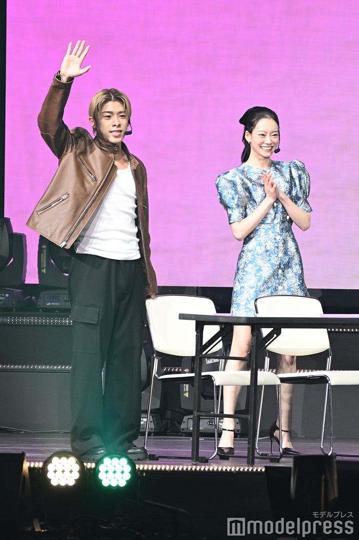 なこなこカップル(こーくん、なごみ)(C)モデルプレス