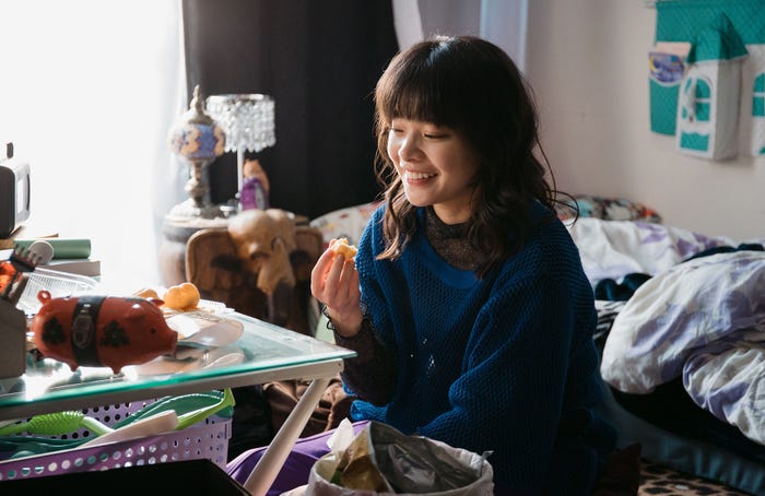 岸井ゆきの「日曜の夜ぐらいは…」第1話より(C)ABCテレビ