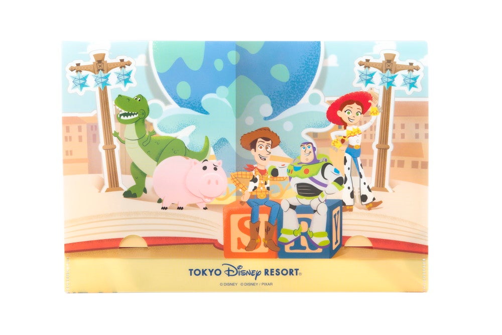 クリアホルダー¥500（C）Disney （C）Disney／Pixar （C）2022 Hasbro．All Rights Reserved．（C）2022 Poof-Slinky，Inc．