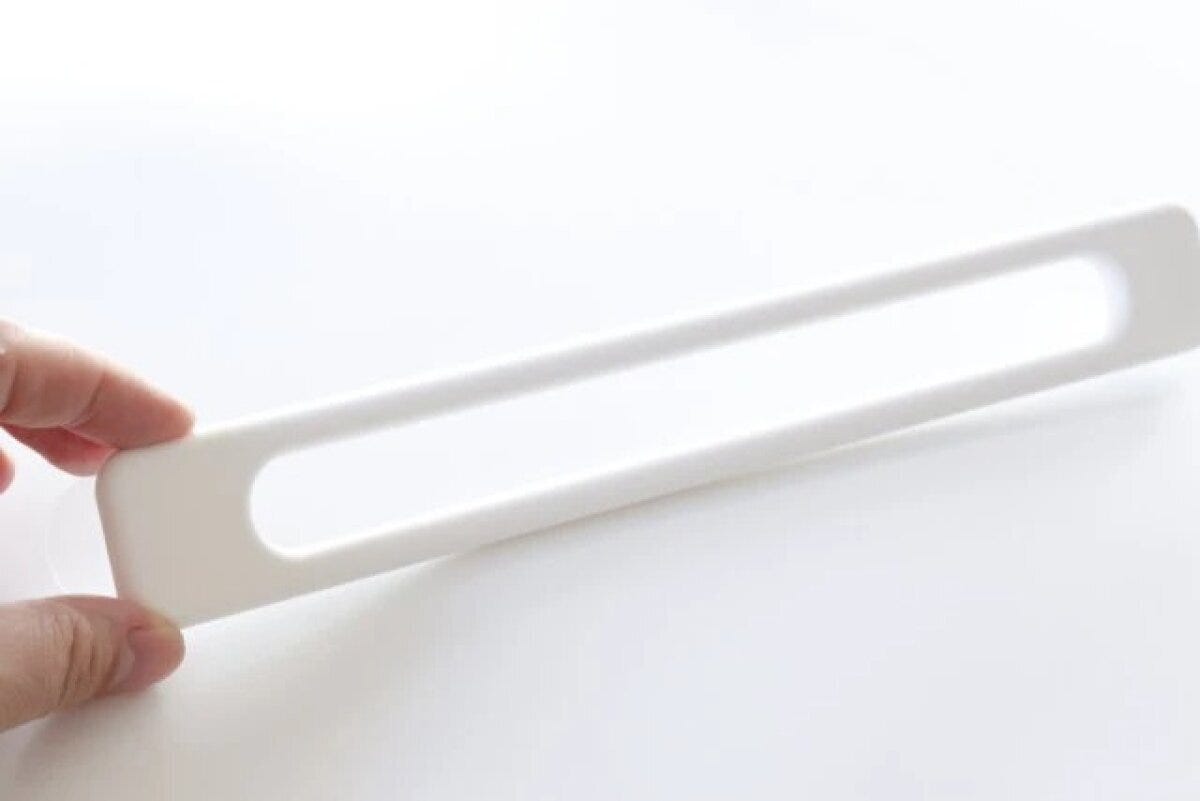 ダイソー　キッチンシンクの省スペース収納バー（落ち落ちV）