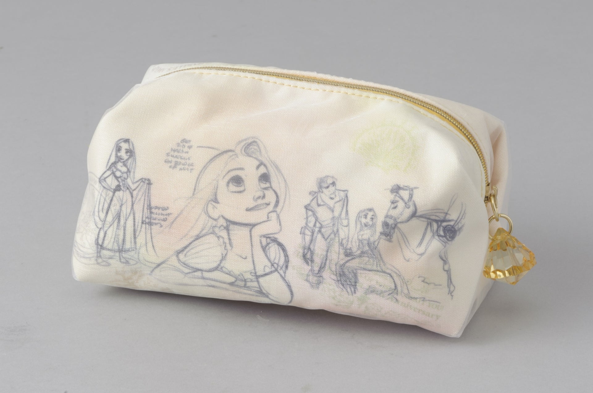 ポーチ￥2200（C）Disney